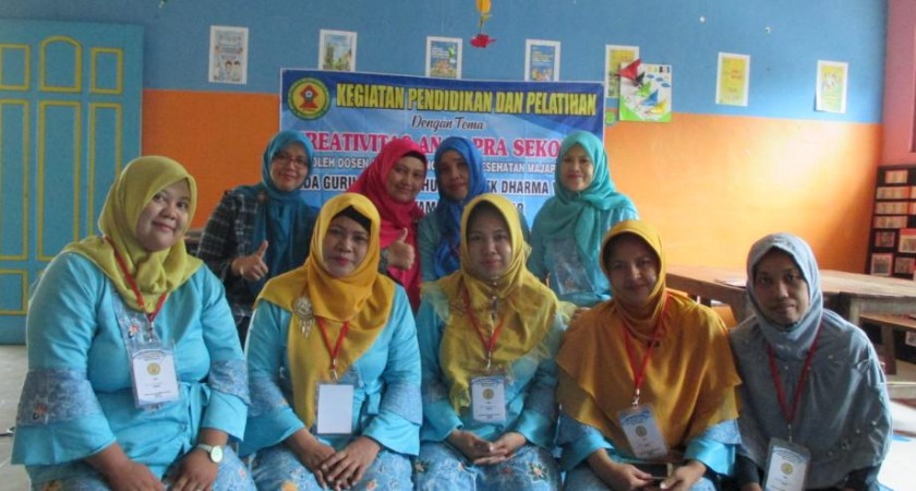 PENDIDIKAN DAN PELATIHAN PENINGKATAN KEMAMPUAN GURU DALAM MENSTIMULASI KREATIVITAS ANAK USIA DINI  DI PAUD DESA GAYAMAN